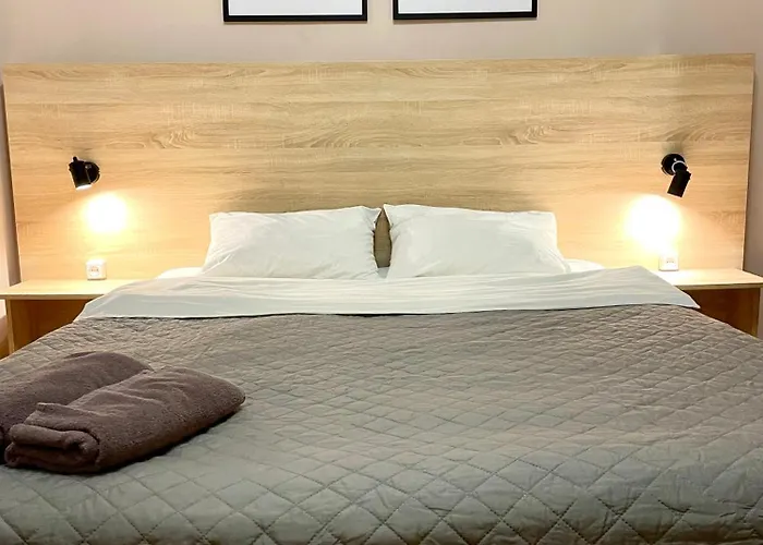 Romantic -near Opera ,center *