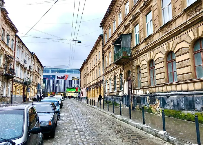 Romantic -near Opera ,center